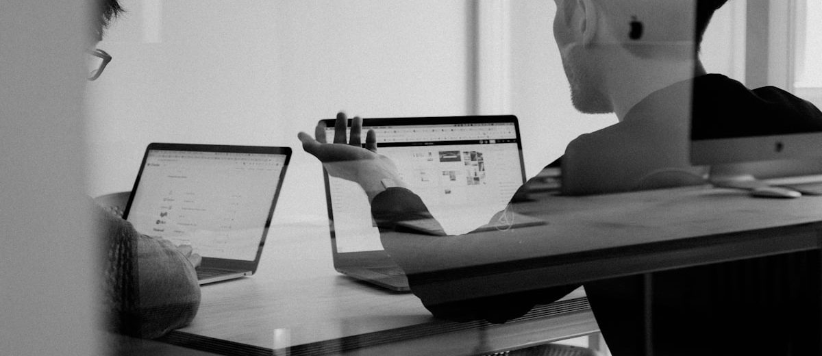 Template WA Blast untuk Sales B2B Indonesia: 12 Contoh yang Terbukti Direspons